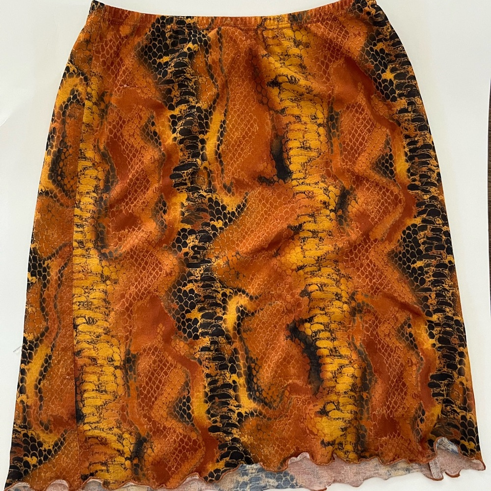 Adorable Orange Snake Print Skirt